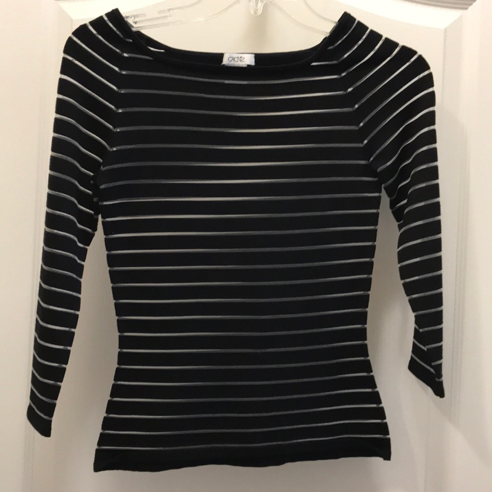 Black Cache Top
